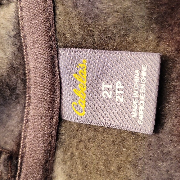 Cabela's camo fleece hooded zip up vest - Picture 3 of 5